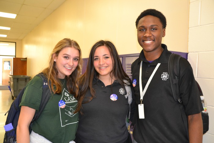 CDH students vote in mock election 2016