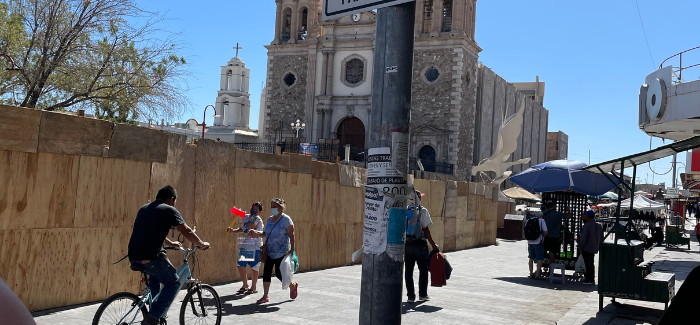We also visited the Nuestra Señora de Guadalupe Cathedral in Ciudad Juarez; the cathedral is shown in the background with a sign in the foreground that alludes to the violence against women that has plagued Mexican border cities since 1994 and the implementation of NAFTA