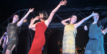 Chicago Razzle Dazzles Audiences