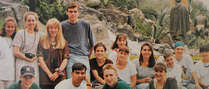 C-lin Montgomery, Jennifer Barnes, Christy Sheppleman, Jason Koenigsberger, Kate Ryan-Reiling, Sara Weiburg, Jenny Tracy, Jess Sierra, Dan Ryan, Bill Charles, Leah Dale, Ben Birk, John Hunter, Tom Sampair, and Katie Woessner in the 1995 CDH yearbook.