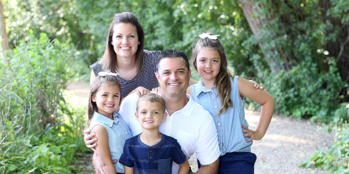 Leseman with his wife Ashley and their three children: Clara (8), Annie (6), and Luke (4).