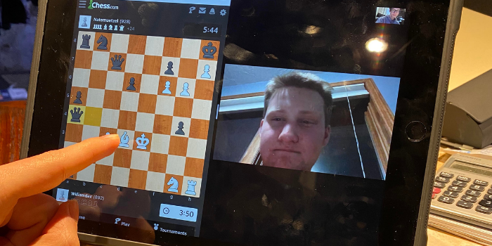 Nate Muetzel '22 (on screen) and William Davis '22 enjoy playing virtual chess together.