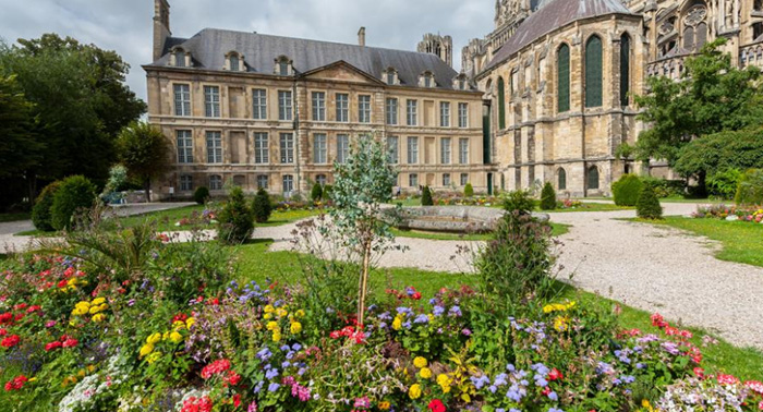 The gardens of Notre-Dame de Reims